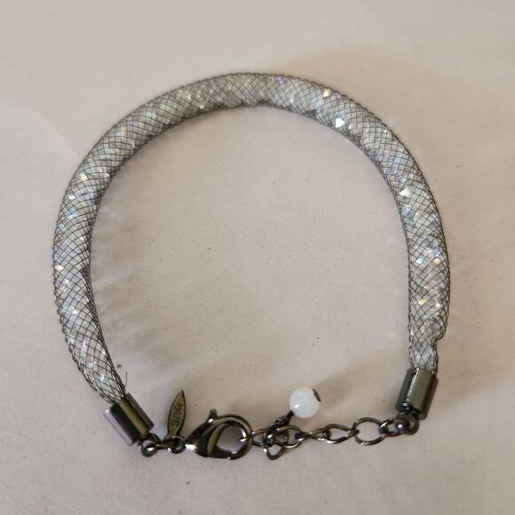 Unbranded Bundle Fashion Jewelry Braclet Set Of 6 Variety Cuff, Beaded, Clasp - Picture 11 of 12